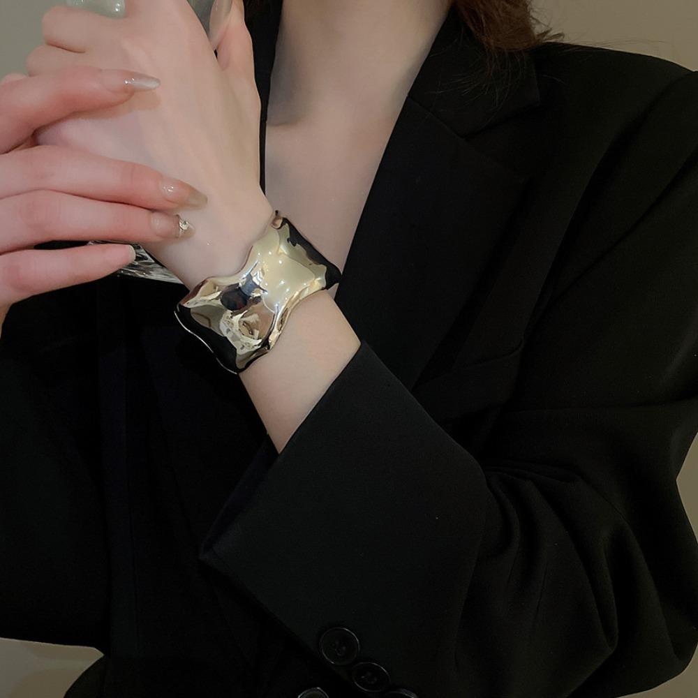 Gold Silver Color Zinc Zinc Alloy Cuff Bangles Europe American Style Exaggerated Bracelet  Gift