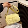 Нейлоновая ткань Маленькая квадратная сумка Водонепроницаемая и легкая тканевая сумка Повседневная универсальная сумка через плечо Посланник Женская портативная сумка для мобильного телефона