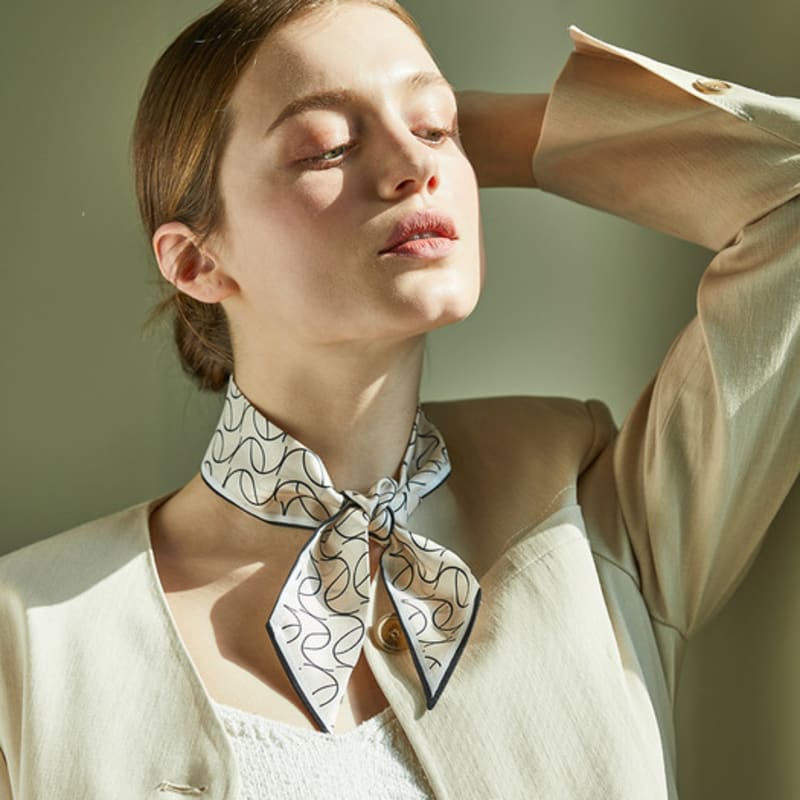 ANA MAISON Sophisticated Linework Silk Twilly Scarf [PMT-1357]