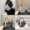 Trendy Fashionable Large Capacity Bucket Bag For Women With Chic Design And Comfort
