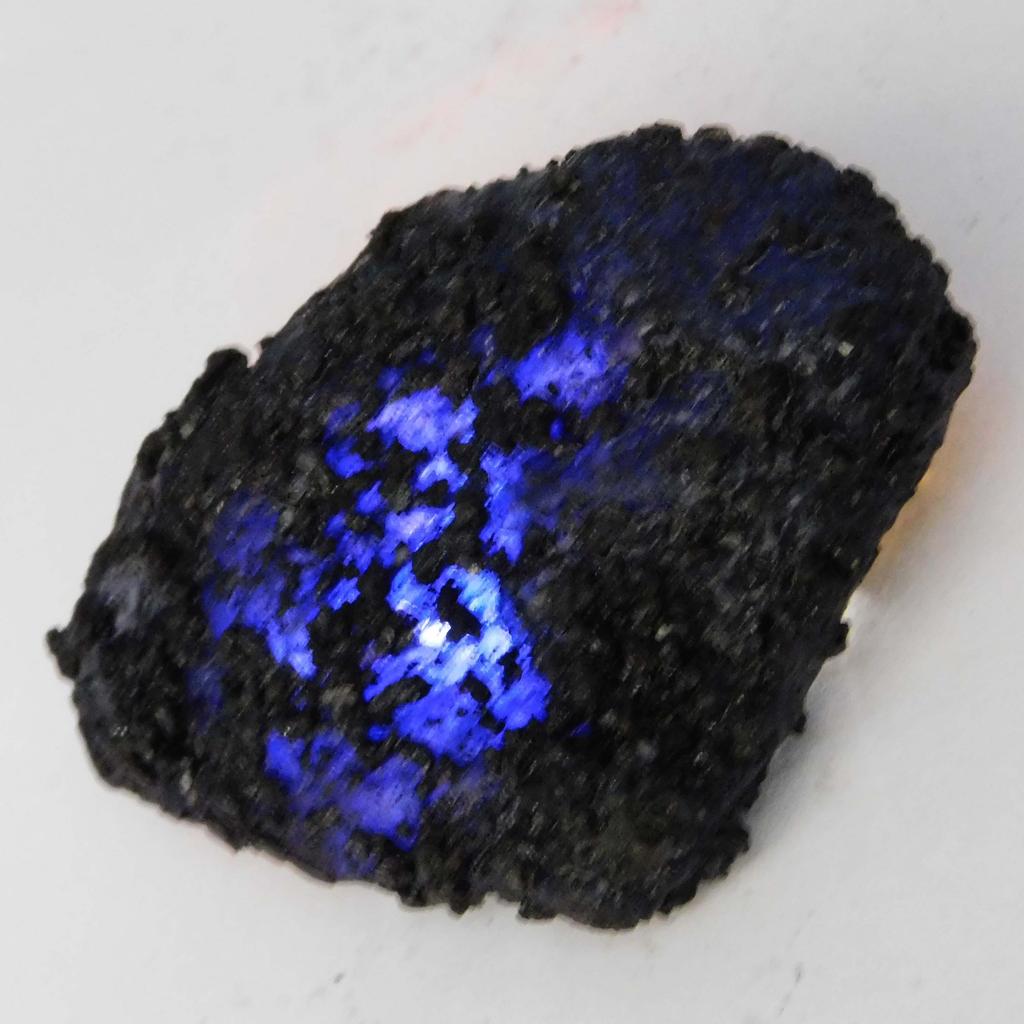 173.25 Ct Earth Mined Natural Blue Sapphire Huge Rough Loose Gemstone