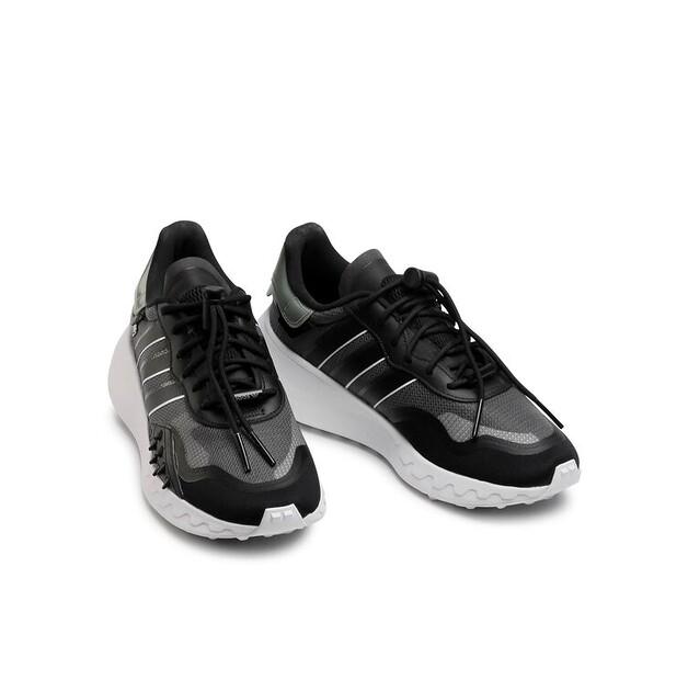 Кроссовки adidas Choigo