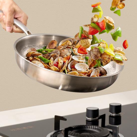 Titanium Frying Pan with Lid Scratch-Resistant Skillet Non-Stick Hammered Cookware for Gas Electric Induction Stoves Healthy Cooking Essential