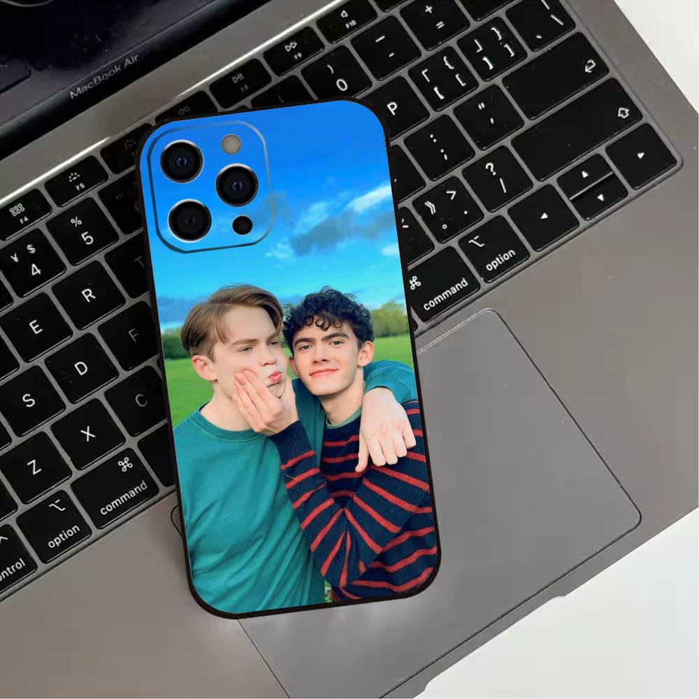 W-Warm New H-Heartstopper Movie Phone Case For iPhone 17,16,15,14,13,12,11 Plus,Pro Max,XS,Soft Silicone Black Cover
