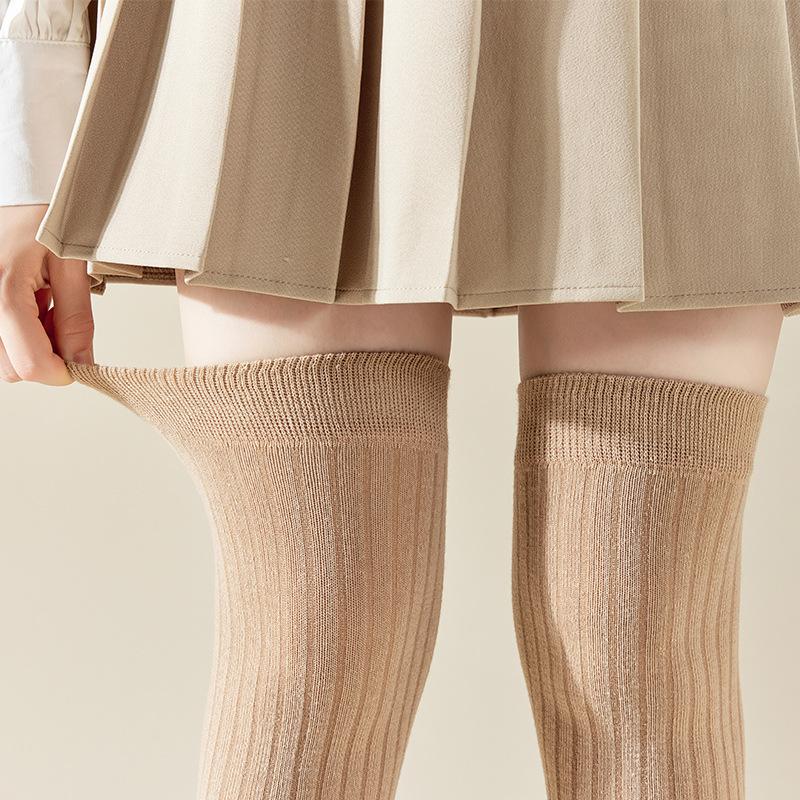 Female Spring and Autumn Solid Color Vertical Stripe All Kinds of Pressure Show Thin Preppy Style Calf Socks