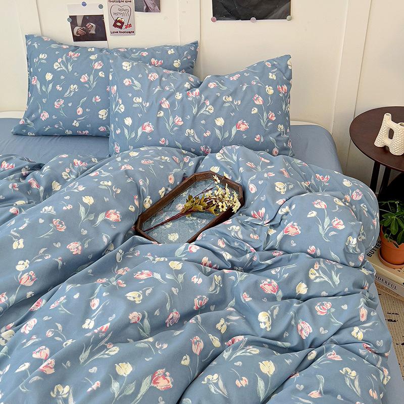 Комплект постельного белья из четырех предметов, приятный к коже, дышащий и удобный, в пасторальном стиле, простыня, пододеяльник, наволочки.
