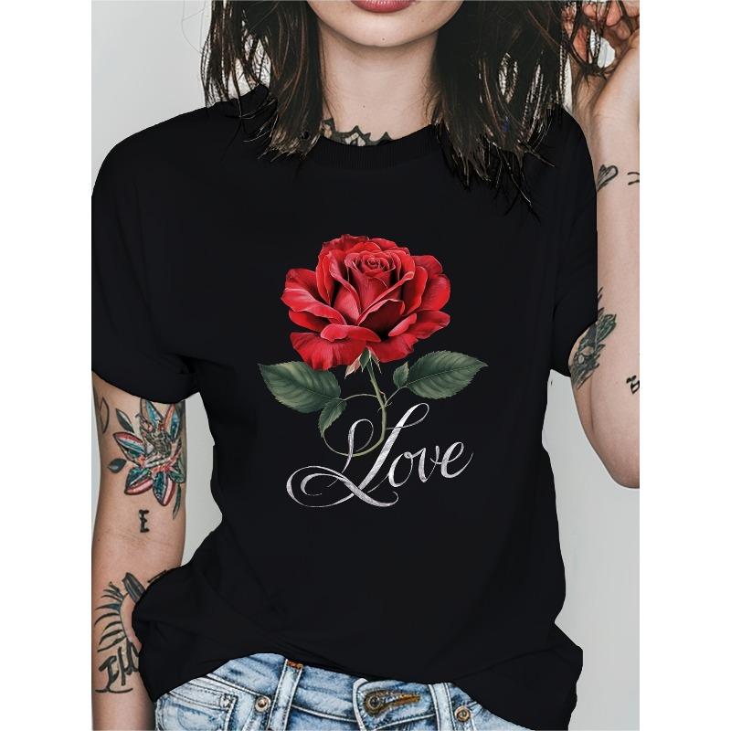 Европейские размеры Женская черная футболка с красной розой и надписью Love, цветочным принтом - Мягкий, удобный крой, короткий рукав, круглый вырез, повседневный, элегантный топ
