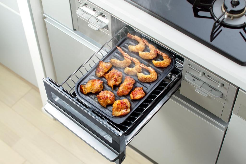 Ishigaki Industry Ishigaki Grill Pan Black Approx. 18cm (W) x 28cm (D) Grill Master Saury Grilling Plate Wavy Plate Set Recipe Included Fish Grill Gas