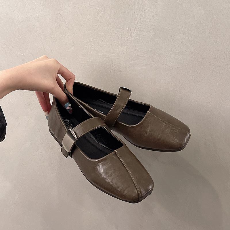 Женские туфли-лодочки с квадратным носком и неглубоким вырезом, новые весенне-осенние, с французским ретро-темпераментом, нежные, в сказочном стиле, на плоской подошве, Мэри Джейн, из маленькой кожи