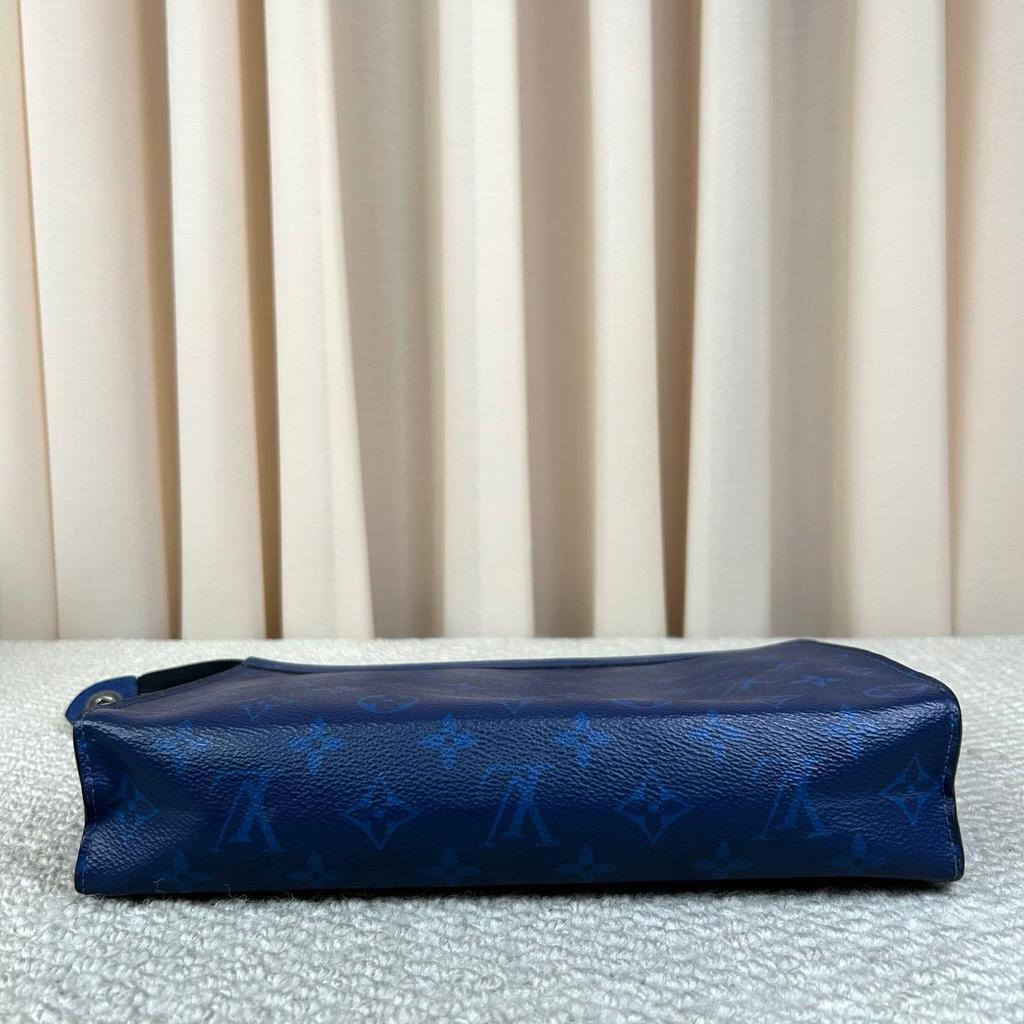 [Б/У] Pochette Voyage Classic Monogram Портативная косметичка на молнии Средняя - Очень хорошее состояние #EFSP4K