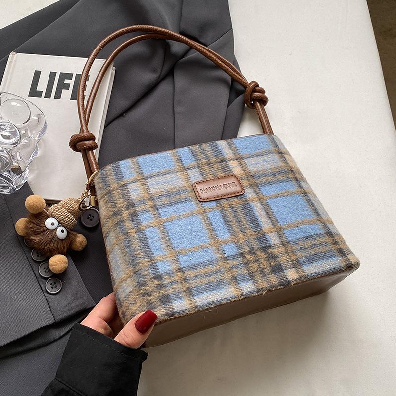 Популярные в этом году шерстяные плетеные сумки для женщин, модные модные сумки-тоут для женщин, сумки-ведра высокого класса Sense Niche