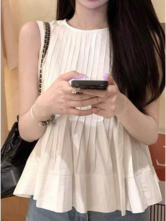 Trendy Summer Sleeveless White Pleated Top for Women