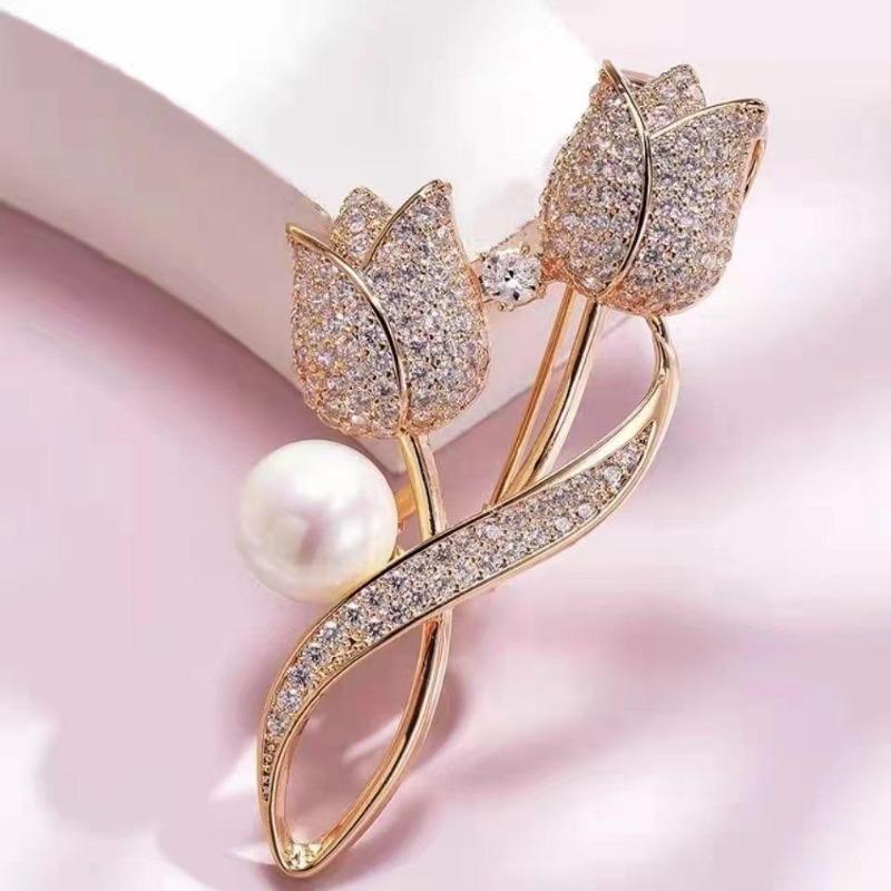 Brooch High-End Sense Niche High-End Women'S Silk Scarf Buckle Alloy Corsage Small Fragrant Wind Pearl Rhinestone High-End