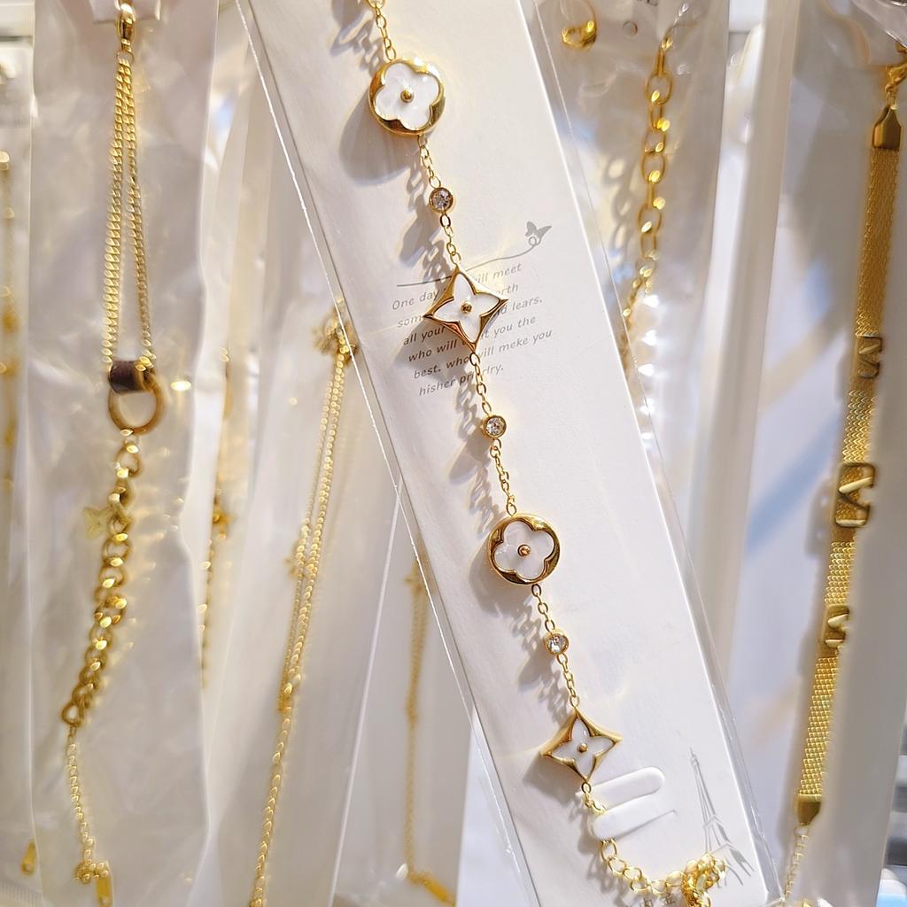 Браслет из титановой стали для купания, браслет с четырехлистным клевером, универсальный и высококлассный женский браслет