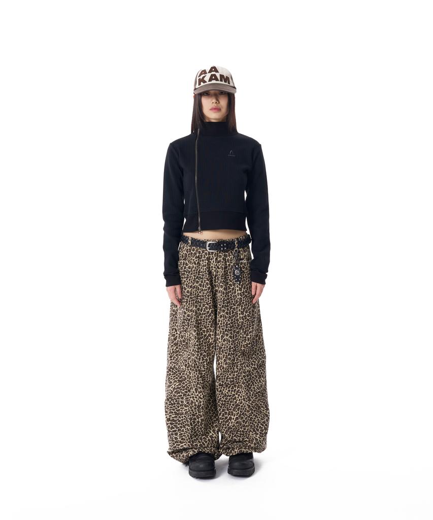 AAKAM Knee Pin-Tuck Leopard Cotton Pants (Brown)