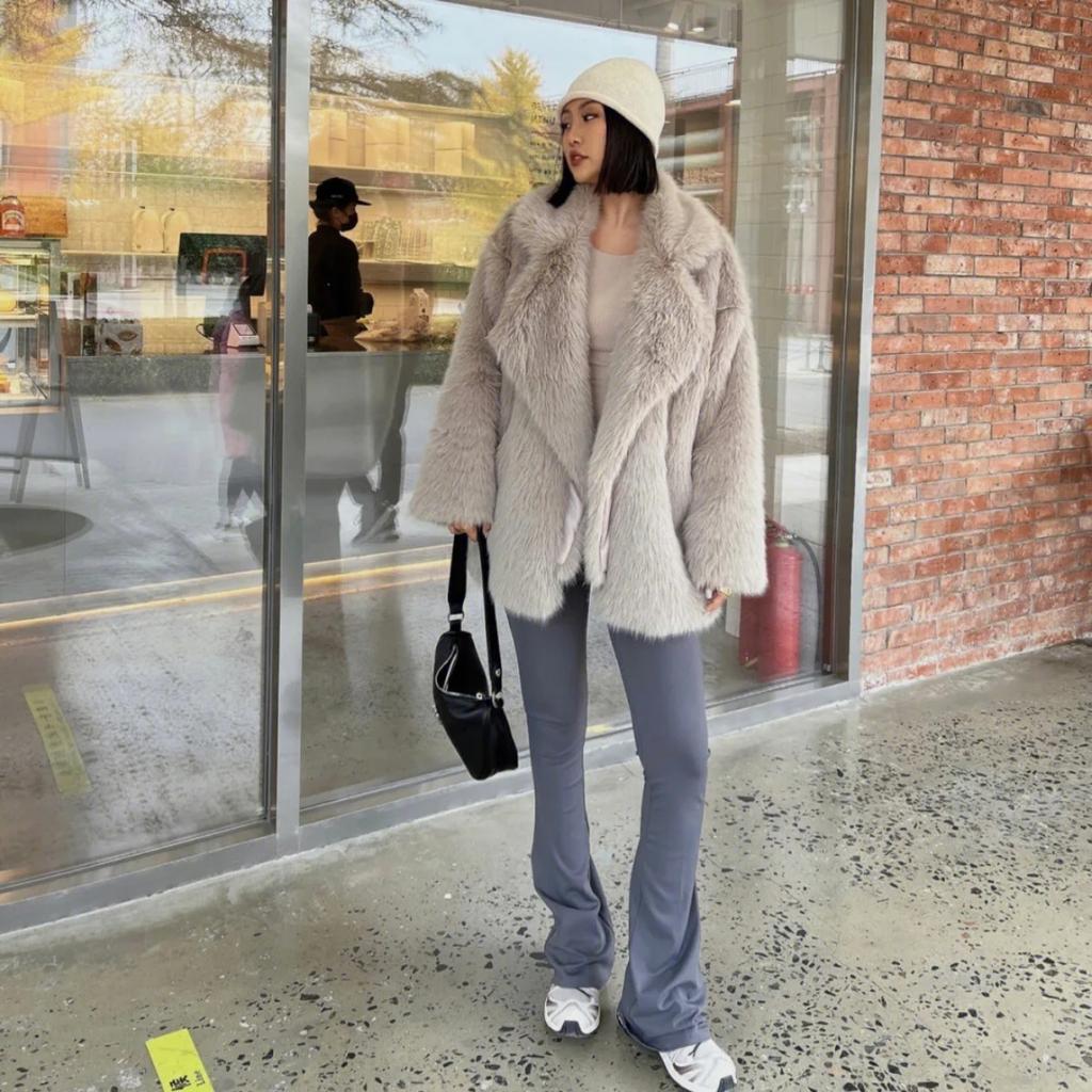 Fashionable Street Style Fox Fur Coat Loose Suit Collar Medium Long Imitation Fur Coat for Women Autumn-winter Fur Overcoat