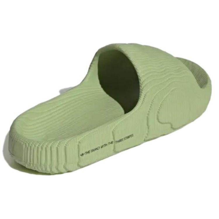 adidas Кроссовки унисекс Adilette 22 Slides Magic Lime зеленые GX6946
