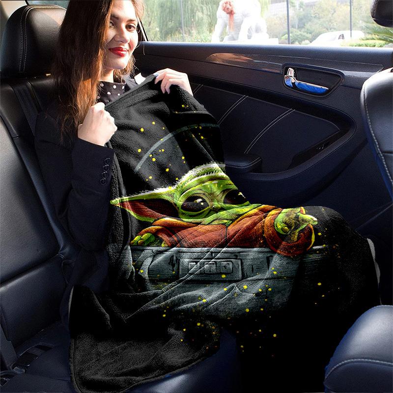 1pc. Cute Yoda Print Blanket - Perfect for Home, Office, Outdoor Use, Gift Idea, Suitable for All Seasonsz0417275