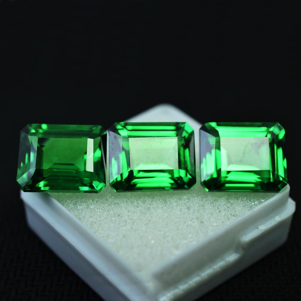 Tsavorite Garnet Jewelry Making Loose Gemstone 30 Ct Green Emerald Cut