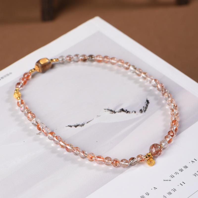 Женский браслет из черного золота с кристаллами Супер Семь, сандаловым деревом и шармом Пиксю, красный рутиловый кварц; Складываются для богатства и удачи.