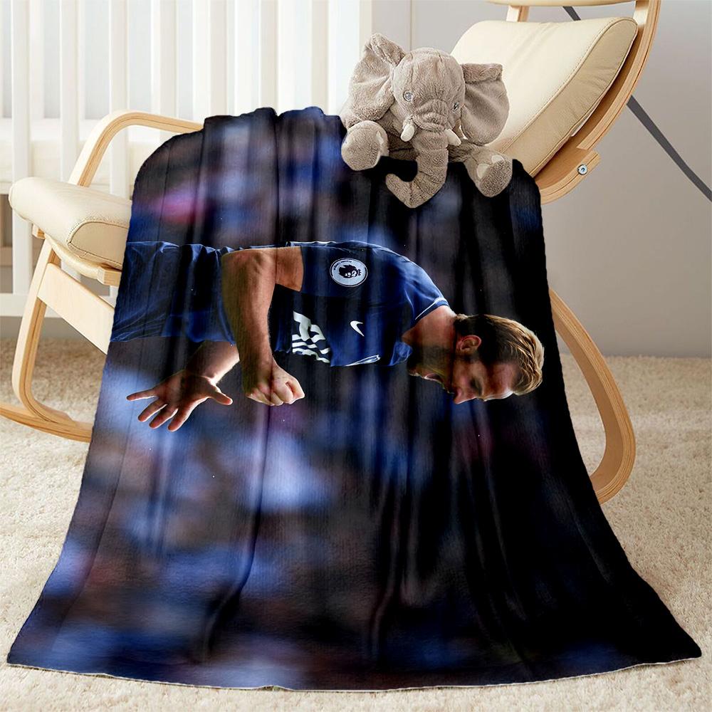 Tottenham Hotspur Football Player Blanket Comfortable Great for Sofa Seaside Office Chair Four Seasons Universal Stylish Decor