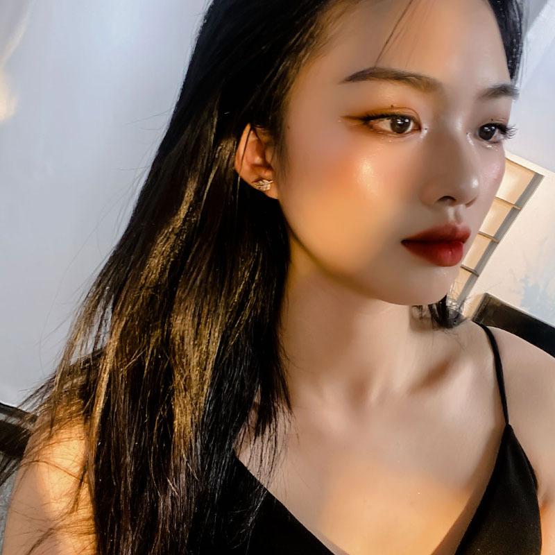 Опавшие листья знают осень, серьги-пусеты с листьями изысканные и маленькие серьги корейская версия темперамент студенческие маленькие серьги нишевые аксессуары