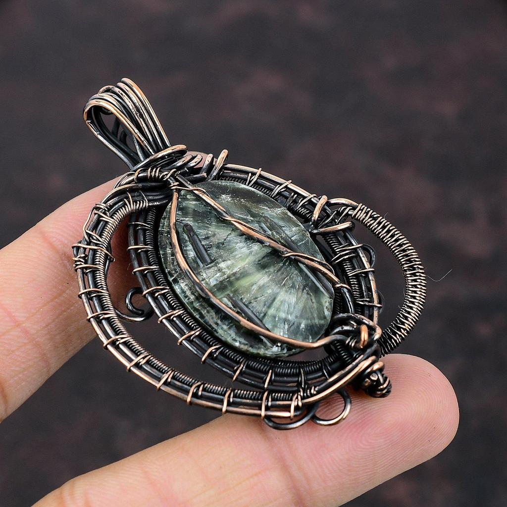 Подвеска серафинит, медная проволочная обертка, подвеска из драгоценных камней, ручная работа, проволочная обертка, ювелирные изделия, стильная подвеска, подарок для нее, медные украшения