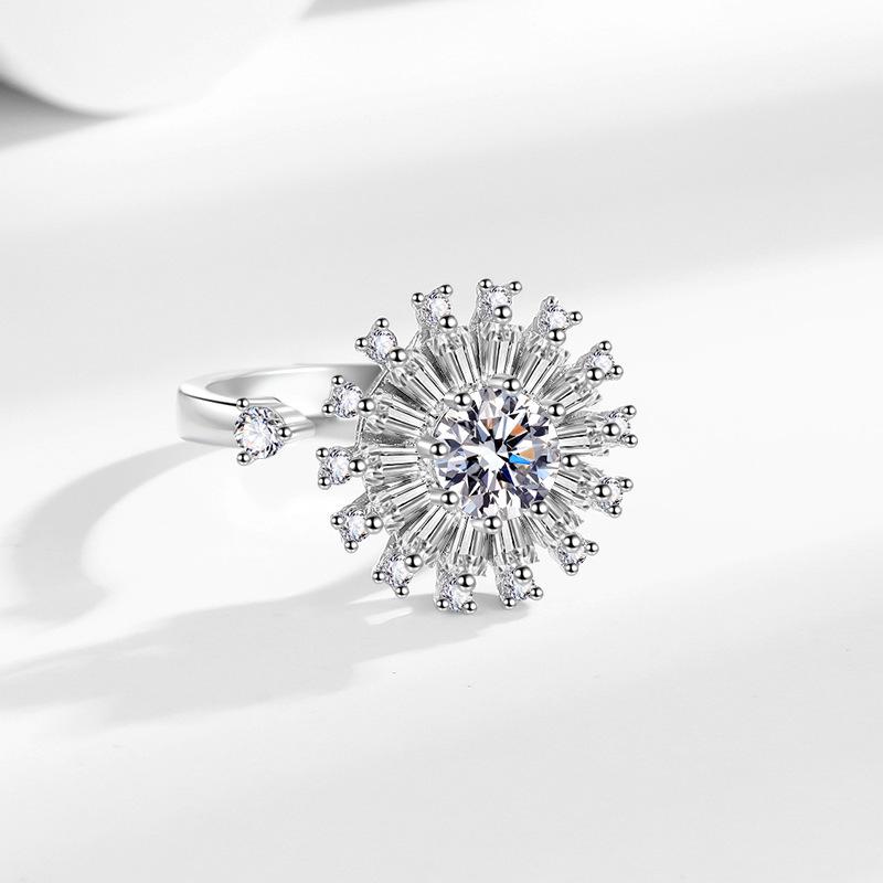 European & American Small Daisy Rotating Zirconia Ring - Cool, Versatile, Full Diamond Design for Women