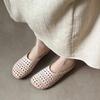 Мода 2025 Новые летние шлепанцы Натуральная кожа Женская обувь Модные мюли с перфорацией Круглый носок Средний каблук Шлепанцы с закрытым носком Сандалии