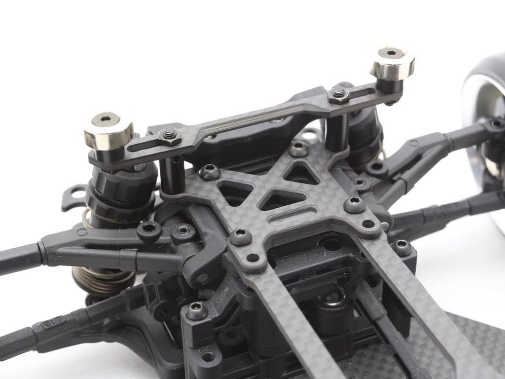 Front magnetic body mount for RDX