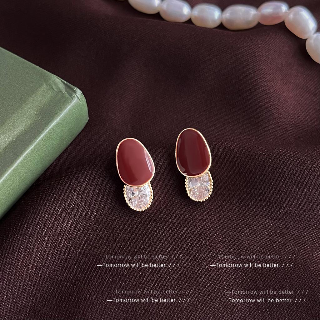 French Red Oil Drop Earrings - Retro, High-End, Light Luxury, Medieval Style for Women