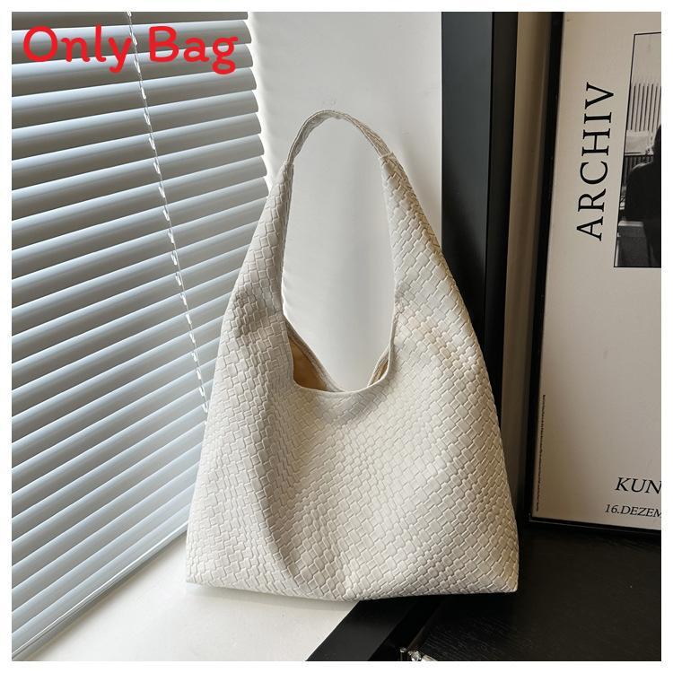 Retroinspired Womens Shoulder Bag With Magnetic Flap And Inner Phone Pocket For Daily Wear