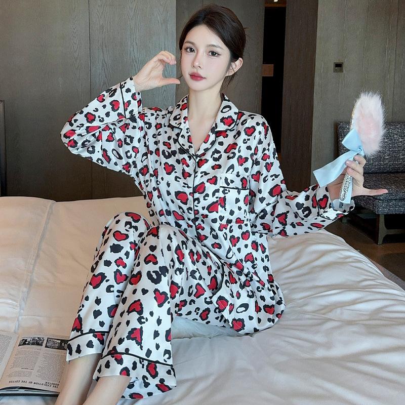 Весна и осень Ледяной Шелк Женская Пижама Домашний Комплект Девочек Свободная Мода Леопард Любовь Длинные Рукава Пижама Женский Костюм