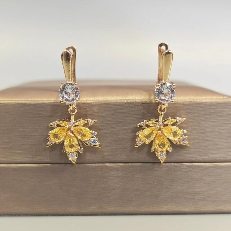 Роскошные серьги-капли с красным цирконом и кленовым листом для женщин, модные серьги золотого цвета, INS ювелирные изделия, аксессуары для вечеринок