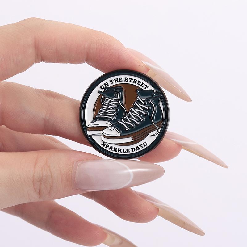 Холщовые туфли Эмалевые значки на булавке На заказ НИКОГДА НЕ ЖАЛЕЙ ЛЮБИ ДО КОНЦА Броши Значки на лацкан Одежда Панк Ювелирные изделия Подарок для друзей