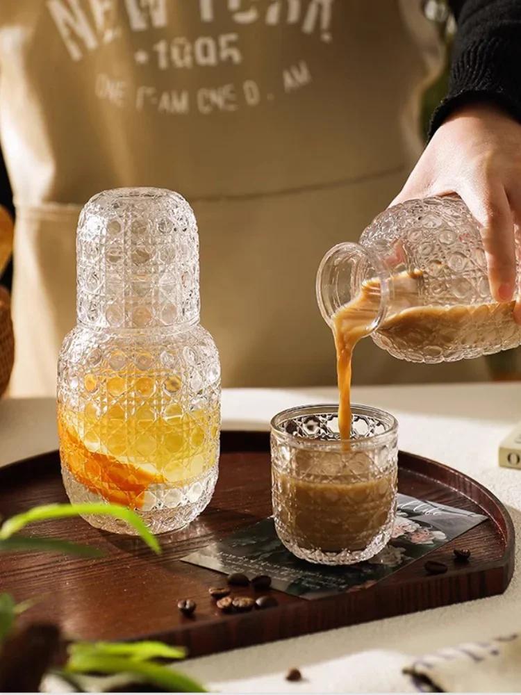 Прикроватный графин и стакан для воды, набор из винтажного стекла, кувшин для воды с чашкой, набор для спальни с ретро-рельефными узорами