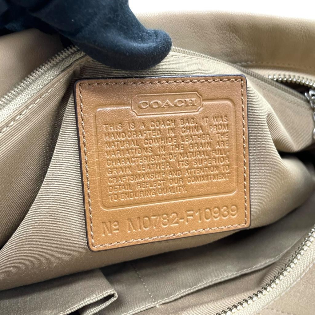 Used COACHShoulder Bag Beige Leather Women