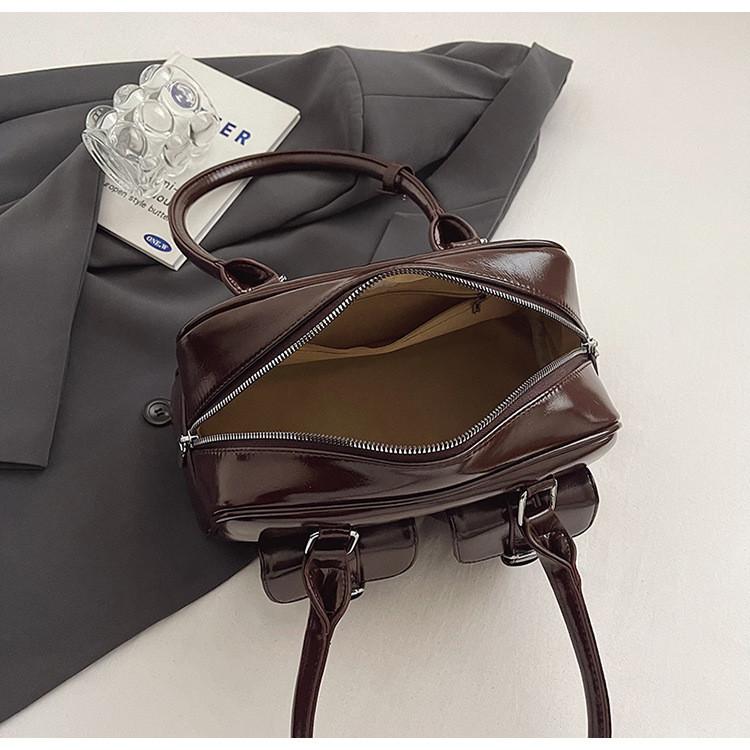 IELGY Retro Casual Commuter Shoulder Armpit Bag Large Capacity Simple Bowling Bag