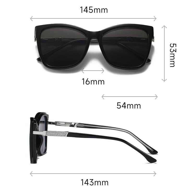 New magnetic suction flat light clip set mirror fashionable two-color anti-blue light glasses frame can be matched with glasses