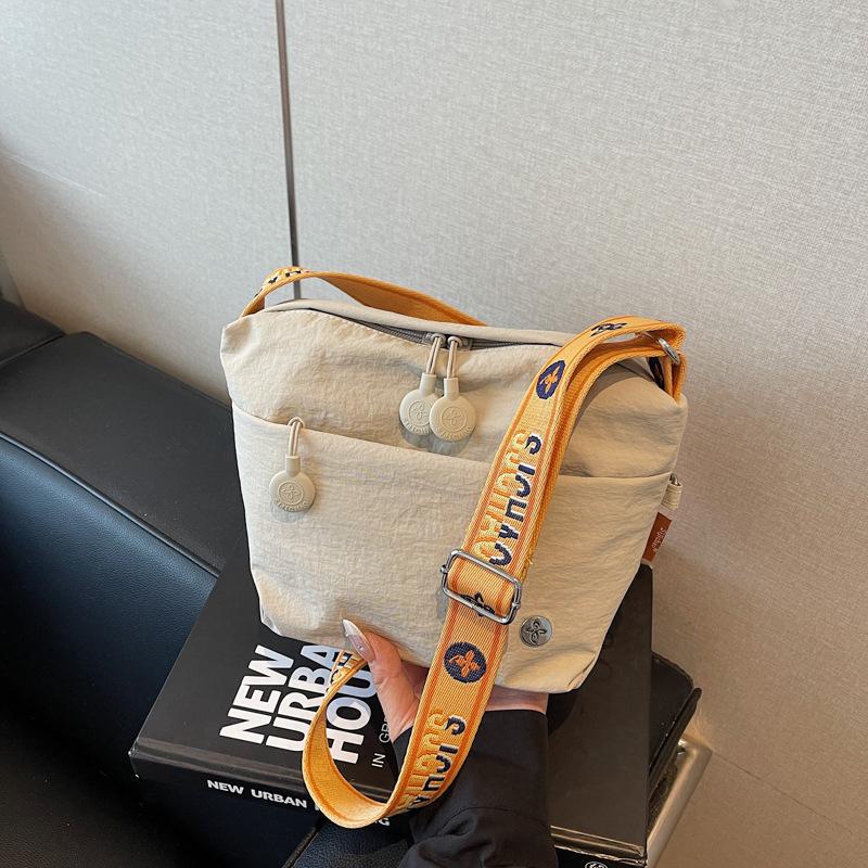 Сегодняшняя нишевая популярная маленькая женская новая летняя повседневная простая наплечная сумка-мессенджер сумка-пельмень