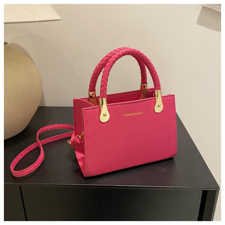 Маленькая сумка для женщин. Новые модные и стильные сумки высокого класса. Модная универсальная сумка через плечо на одно плечо.