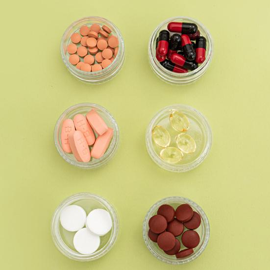 7 шт., еженедельный органайзер для таблеток, штабелируемый контейнер для путешествий, 7-дневная коробка для таблеток, прозрачные добавки, держатель для таблеток с рыбьим жиром, диспенсер с крышкой