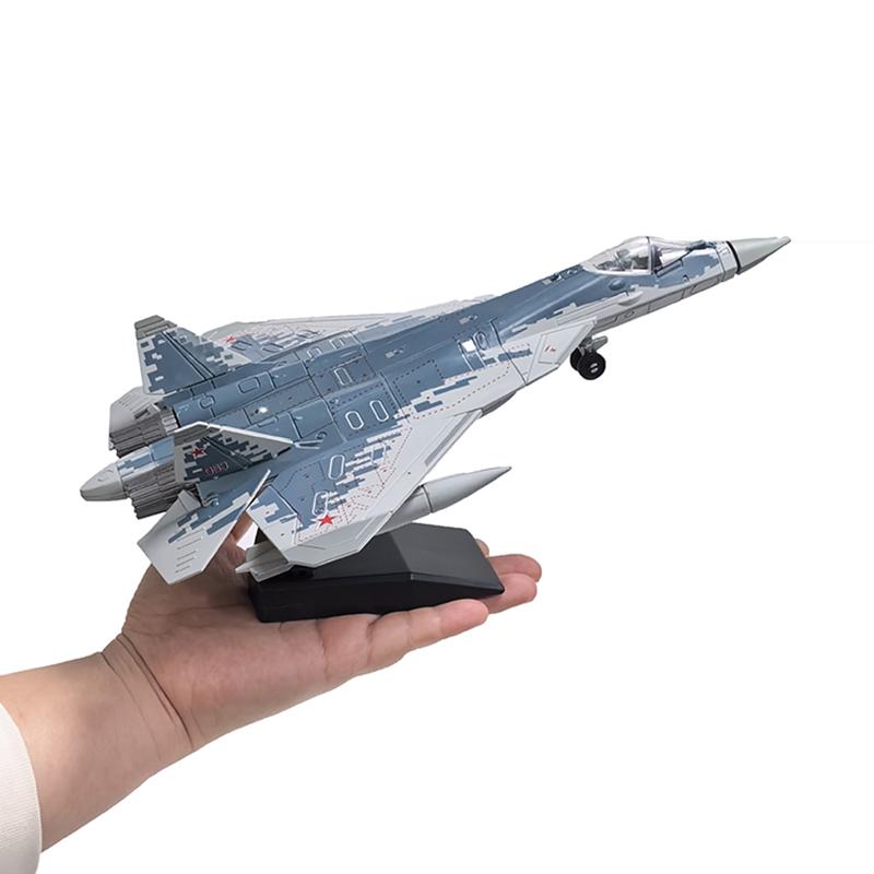 Истребитель Су-57С 1/72 Пластиковая сборная модель Военный самолет Для домашнего размещения Коллекционная модель Декорация Креативный подарок (включая базу