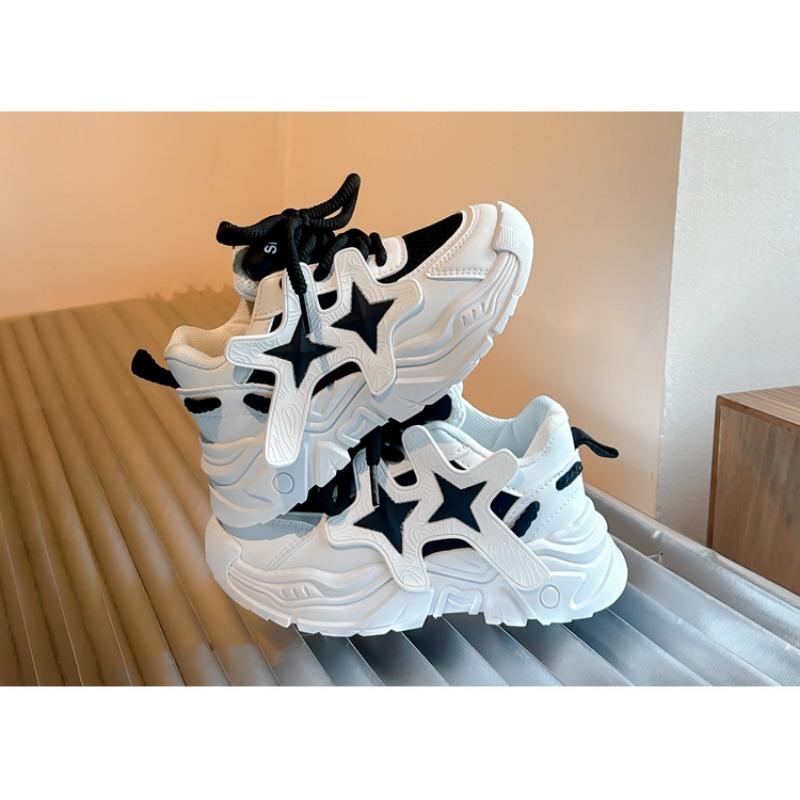 Модные универсальные кроссовки для девочек