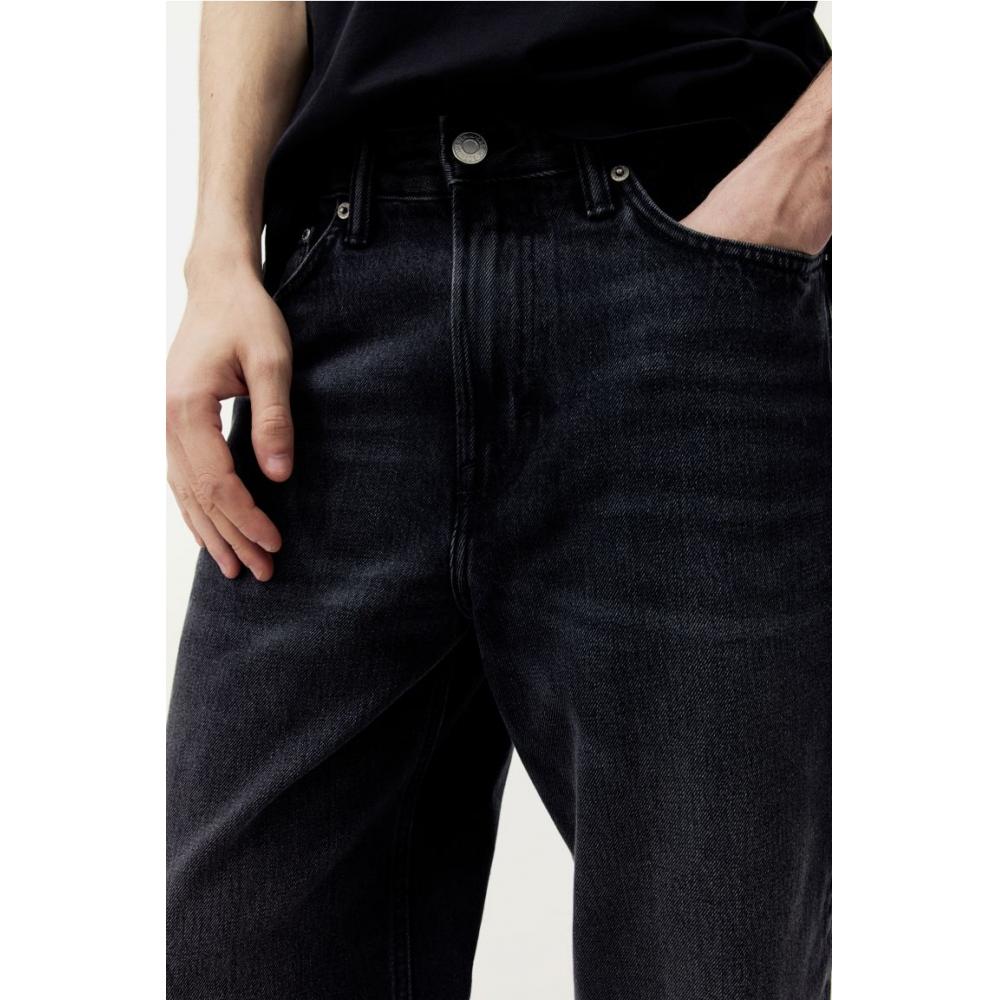 Джинсы свободного кроя HM черного цвета
