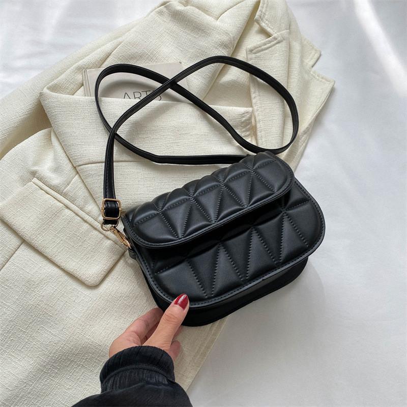 Stylish Minimalist Women's Crossbody Bag For Autumn Season Trendy Casual Use