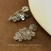 Super flash zircon flower leaf ear clips, high-end niche design, celebrity temperament stud earrings, exquisite earrings, no ear piercings.
