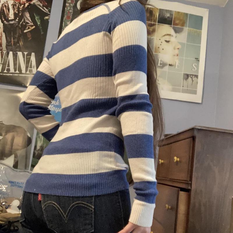 Женская осенне-зимняя новая полосатая трикотажная одежда с V-образным вырезом и длинными рукавами, сексуальная облегающая