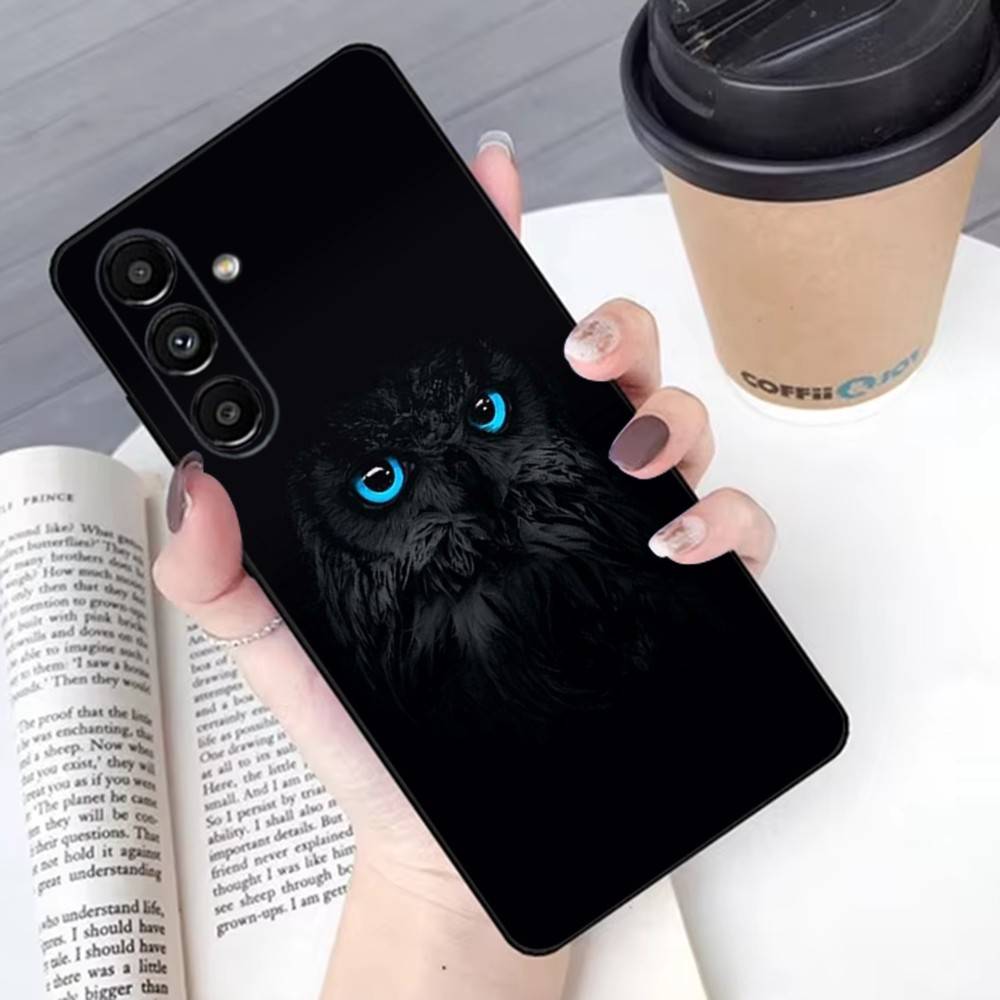 Animal Owl Phone Case For Samsung S 25,24,23,22,30,21,10,9,Ultra,Plus,Lite,FE,4G,5G Black Soft Case