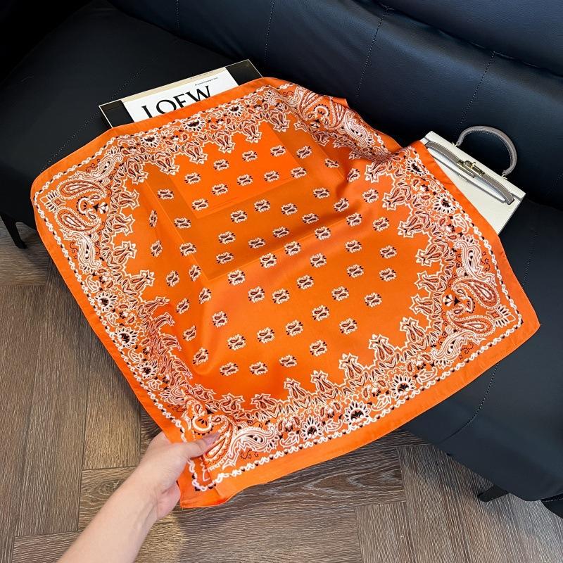 Spring and summer square scarf Korean version of women's scarf decorative binding wrist exquisite foreign style neck protection windproof headscarf